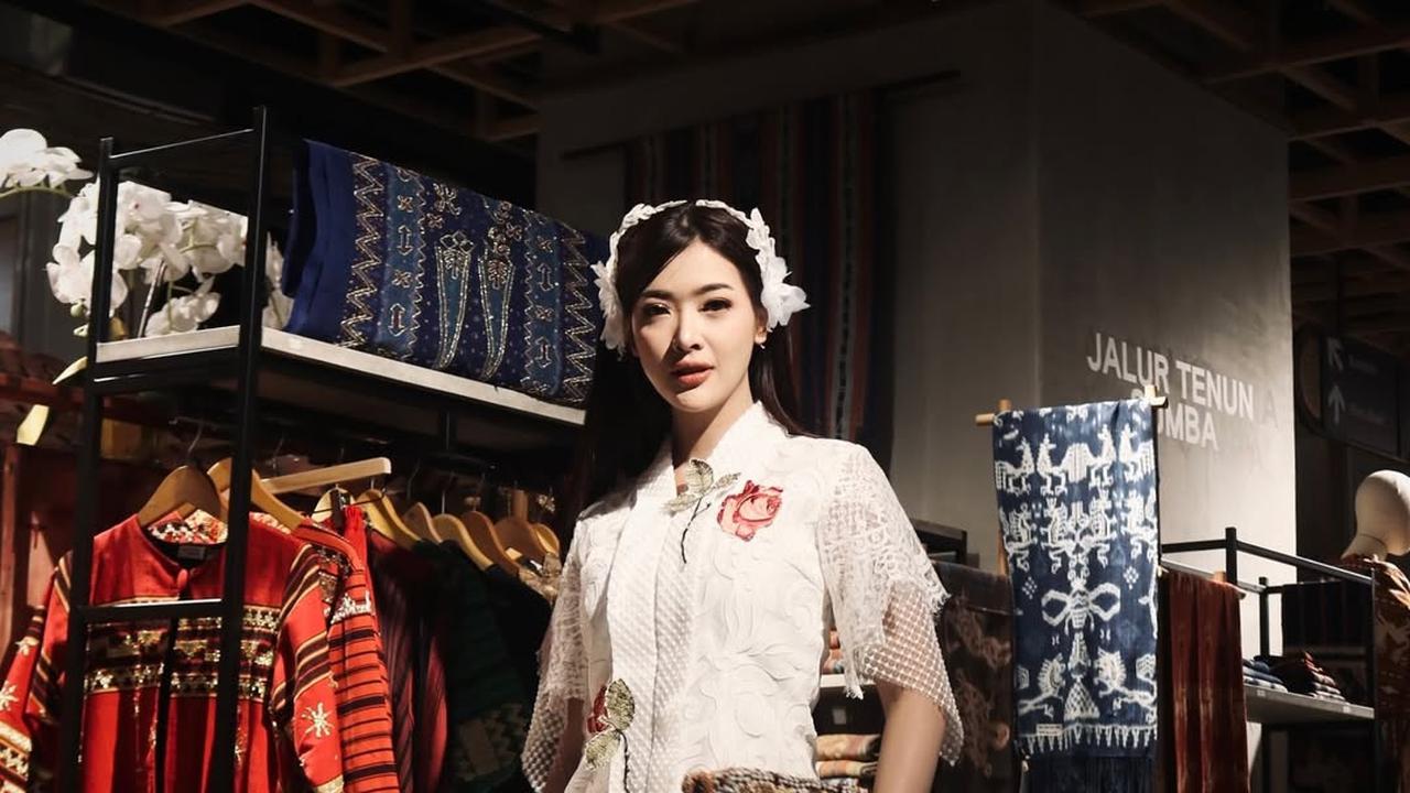 8 Inspirasi Model Kebaya Ala Dara Sarasvati, Cocok untuk Berbagai Momen Istimewa