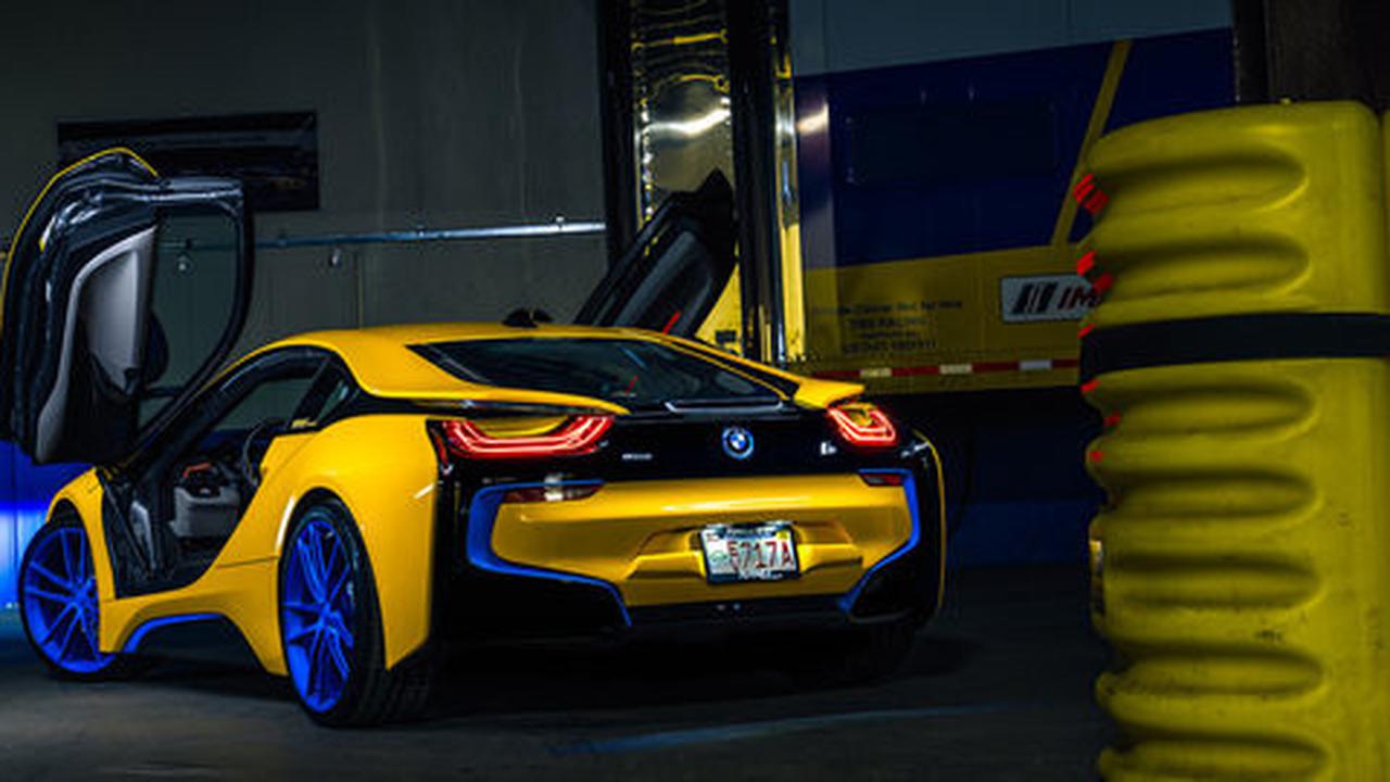 Modifikasi BMW i8 bikin merinding, dijual dengan harga Rp 2 miliar!