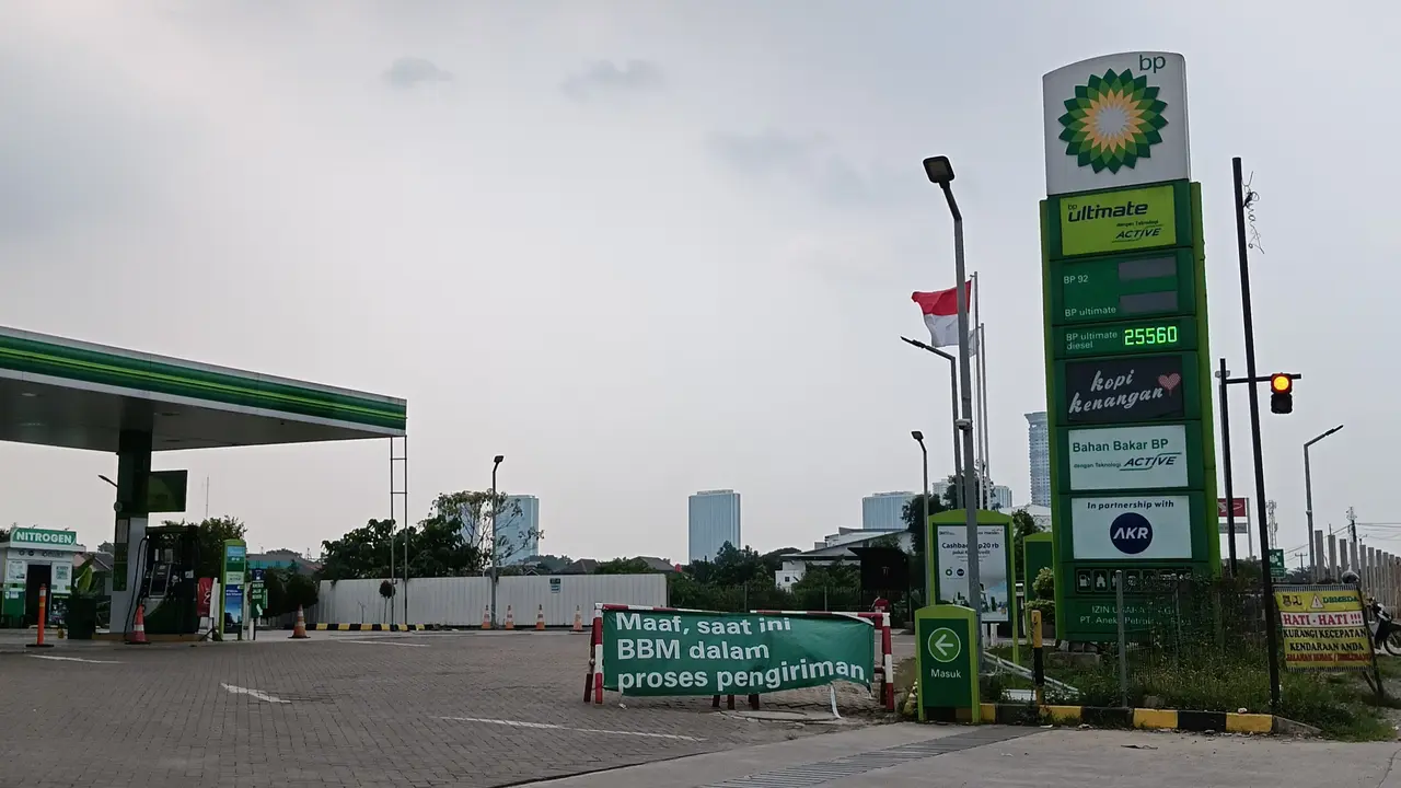 SPBU swasta yakni BP-AKR menaikan harga BBM untuk beberapa produknya.