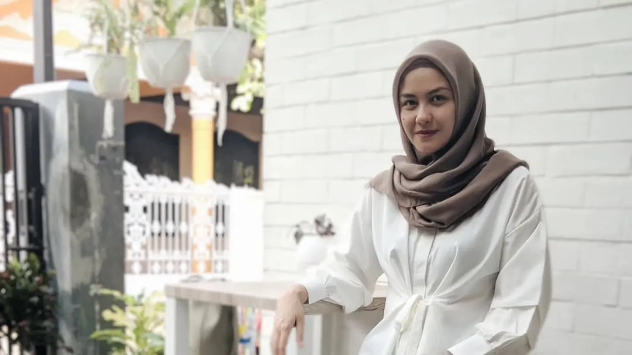 [Bintang] Revalina S Temat