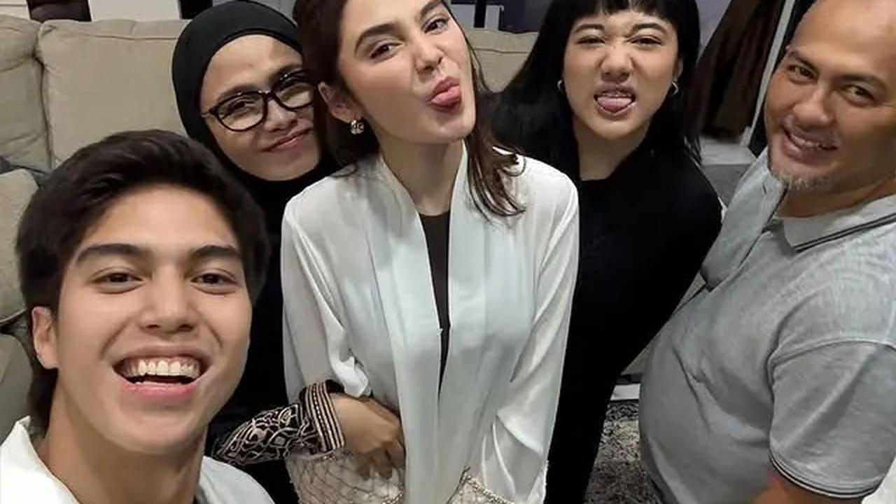 7 Foto Kedekatan Syifa Hadju dan Ibunda, Mimpi Setiap Anak Perempuan