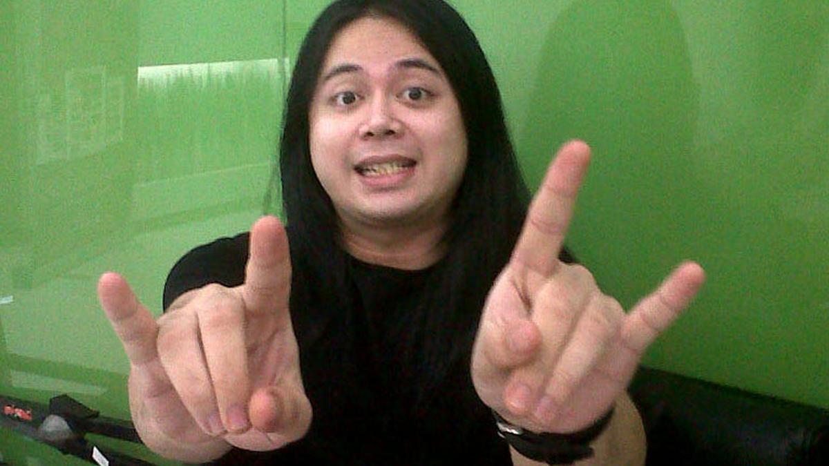 Oki Andra and the Backbone: Rambut Gondrong Bikin 'Pede'