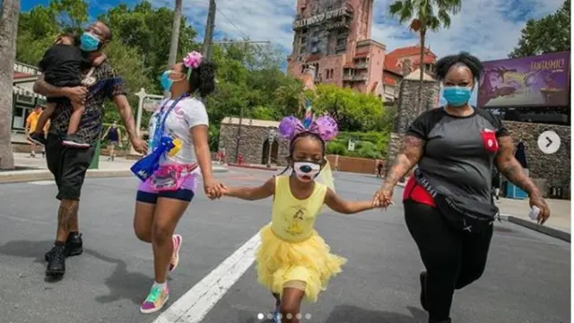 Banyak Dikritik, Disney World AS Akhirnya Kurangi Jam Operasional