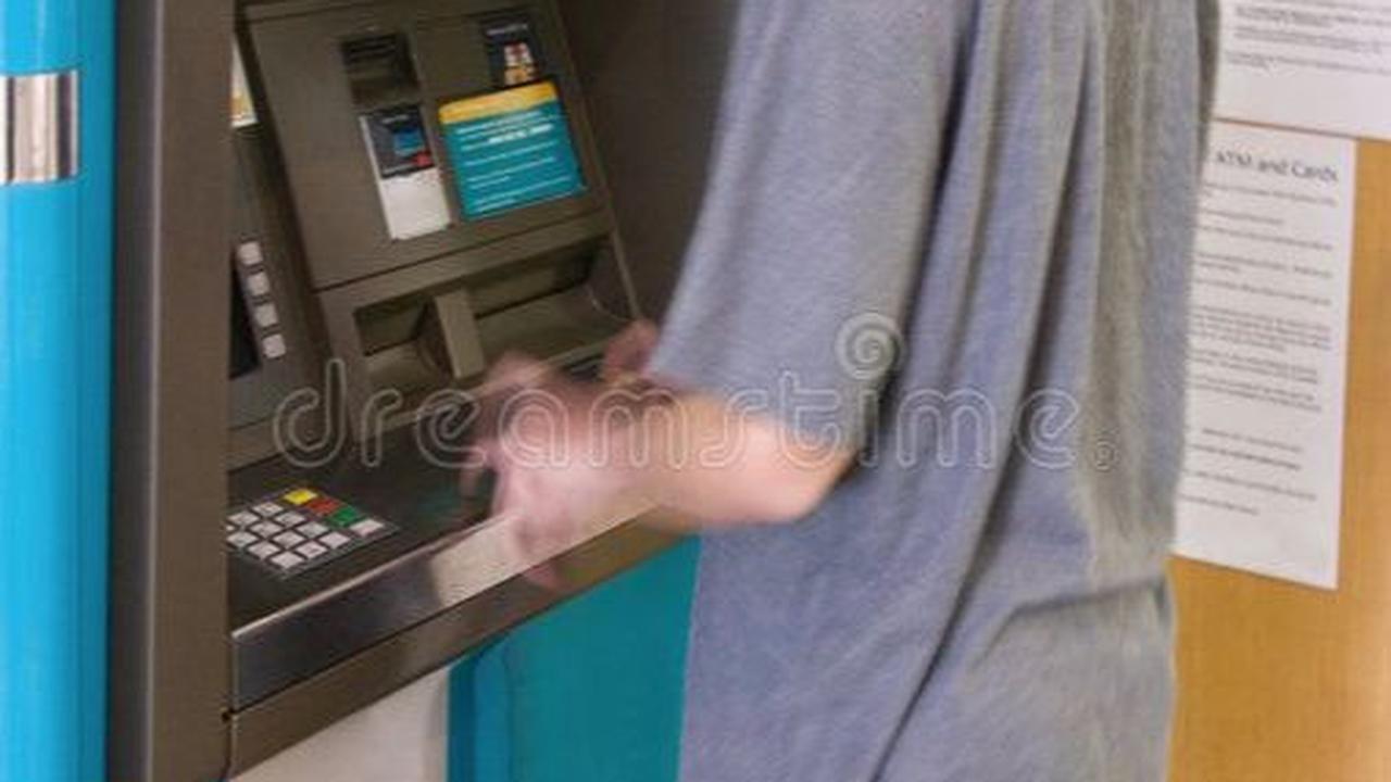 Pengguna Mesin ATM Tertinggi di Dunia