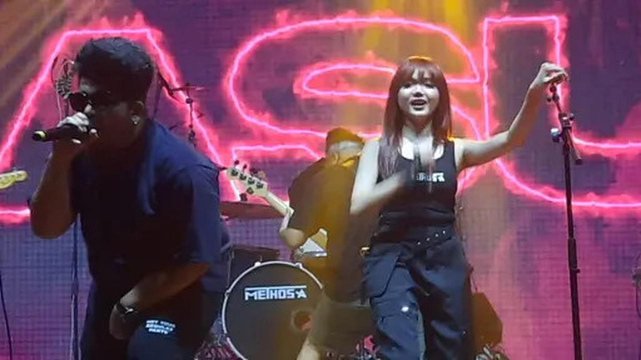 Rina Nose Cosplay Jadi Lisa BLACKPINK, Disebut Mirip Parah