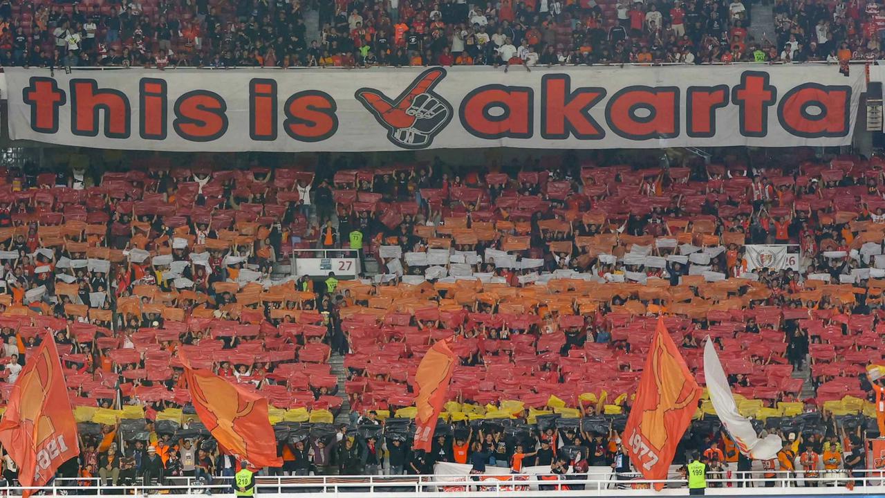 FOTO: Atmosfer Membara di SUGBK, Persija–PSIM Pecahkan Rekor Penonton Liga