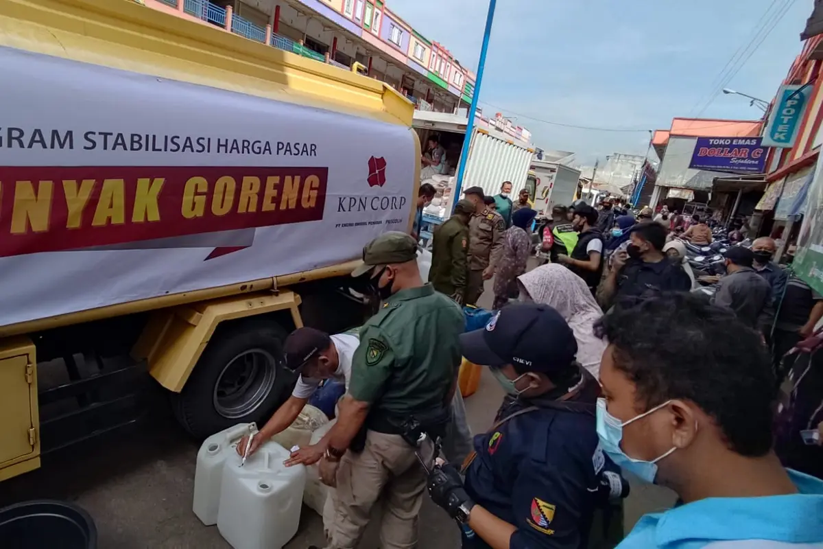 Operasi Pasar KPN Corp-Kemendag Sediakan Ribuan Liter Minyak Goreng