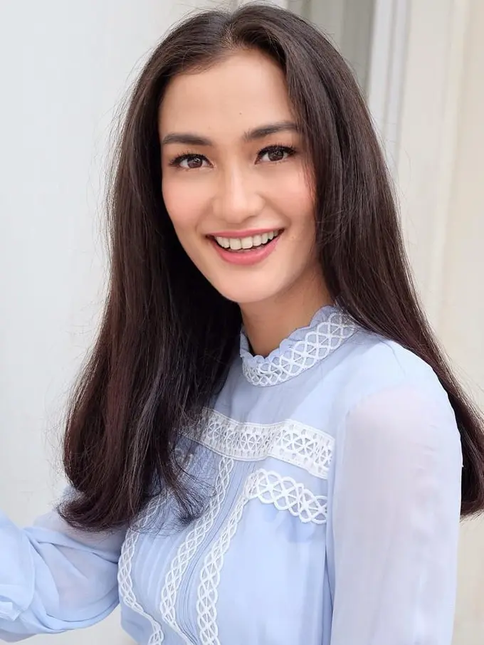 Perawatan wajah  Atiqah Hasiholan jelang usia 40 tahun/dok. (Instagram/Atiqahhasiholan)