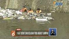 Pintu air Manggarai kembali tercemar sampah rumah tangga.
