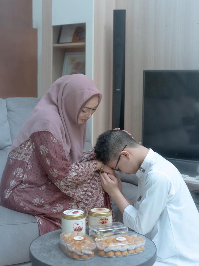 Angelina Sondakh akhirnya bisa rayakan lebaran pertama bareng anak usai bebas dari penjara