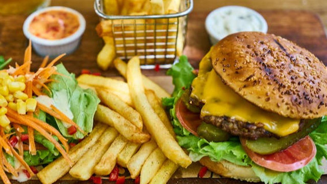 Dietmu Mandek? Mungkin Karena Masih Konsumsi 7 Makanan Ini