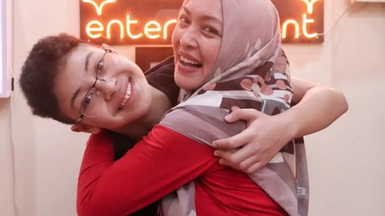 Angelina Sondakh Akui Suka Ribut dengan Keanu Massaid