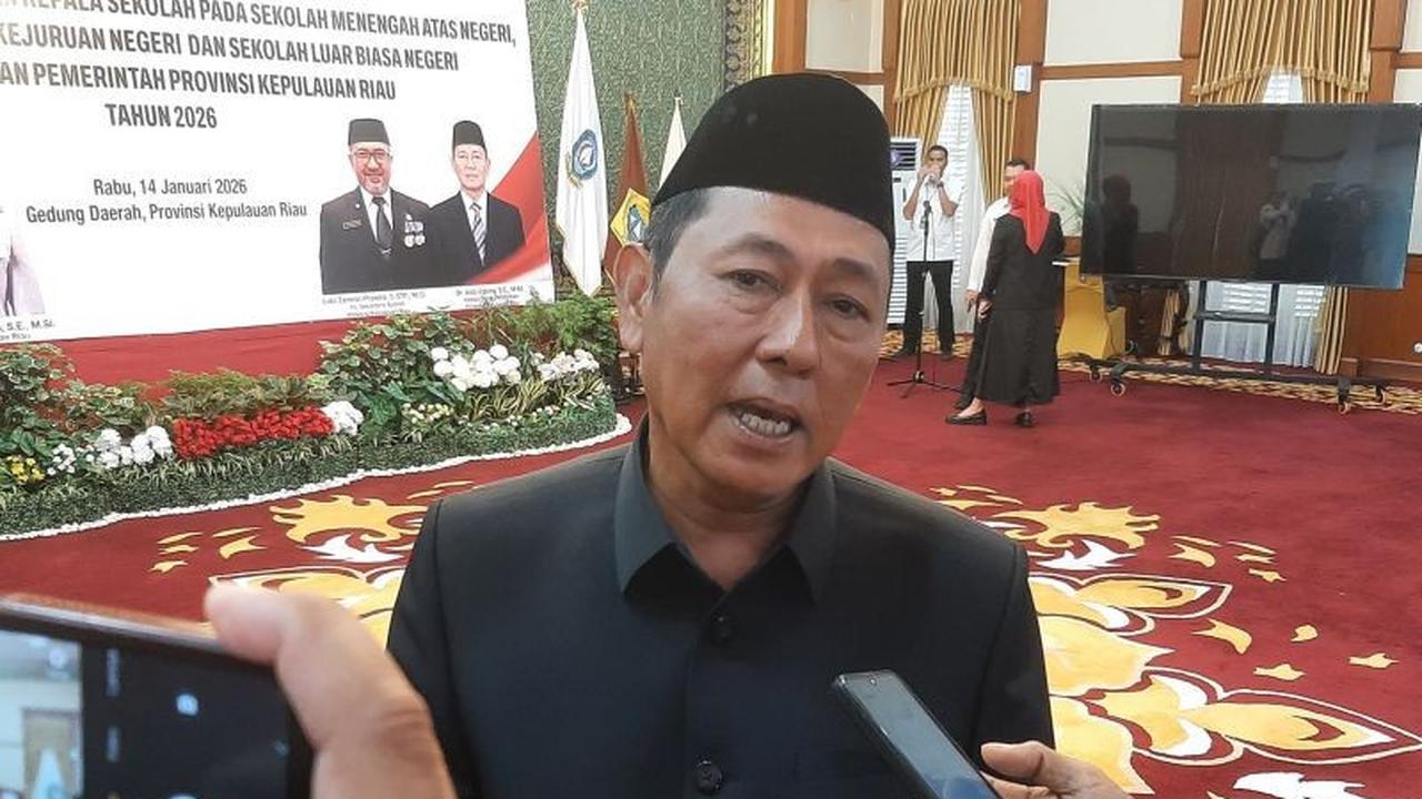 Disdik Kepri Terapkan Kebijakan Larangan Ponsel di Sekolah Mulai 2027