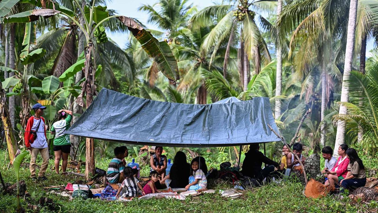 FOTO: Dua Gempa Dahsyat Guncang Filipina Selatan, Delapan Tewas