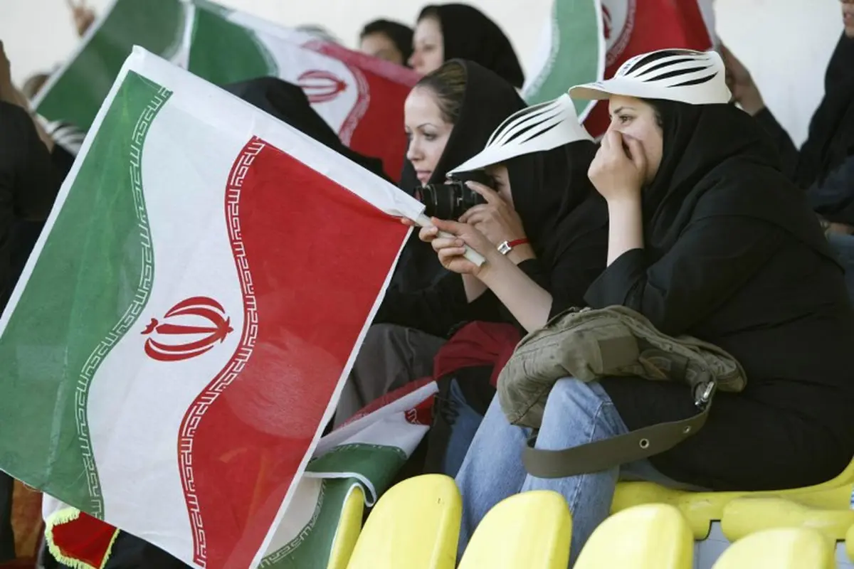 Suporter wanita asal Iran