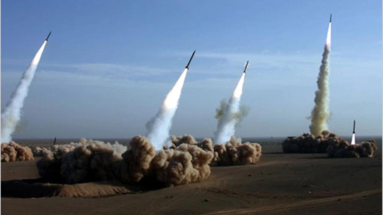 Iran Tak Main-Main, Manuver AS di Selat Hormuz Dibalas Serangan 15 Rudal dan 4 Drone ke UEA