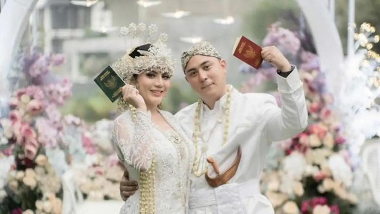 Anggita Sari dan Rindra Pramadyo