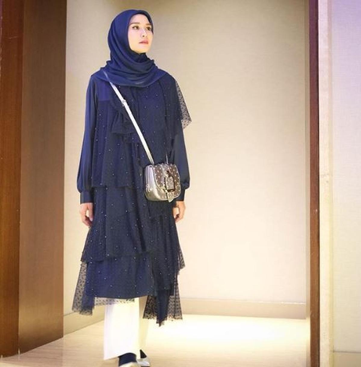 5 Model Baju Tunik untuk Lebaran 2025, dari Citra Kirana hingga Zaskia Adya Mecca Bisa Jadi Inspirasi
