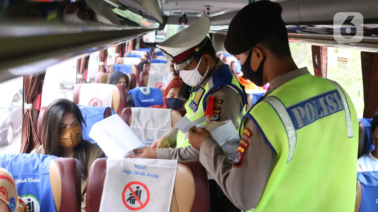 Exit Tol Merak Dijaga Ketat