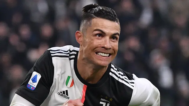 Jalani Karantina Mandiri Cristiano Ronaldo Ajak Sang Putra Berlatih