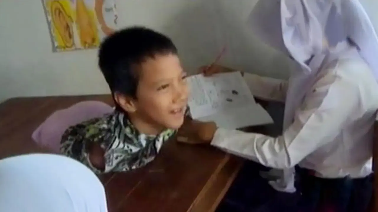 Segmen 2: Kegigihan Seorang Anak yang Tidak Punya Kaki dan Tangan