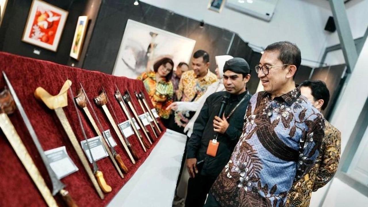 Menteri Kebudayaan Dorong Penguatan Ekosistem Keris Nasional Melalui Pameran Seni dan Budaya di Solo