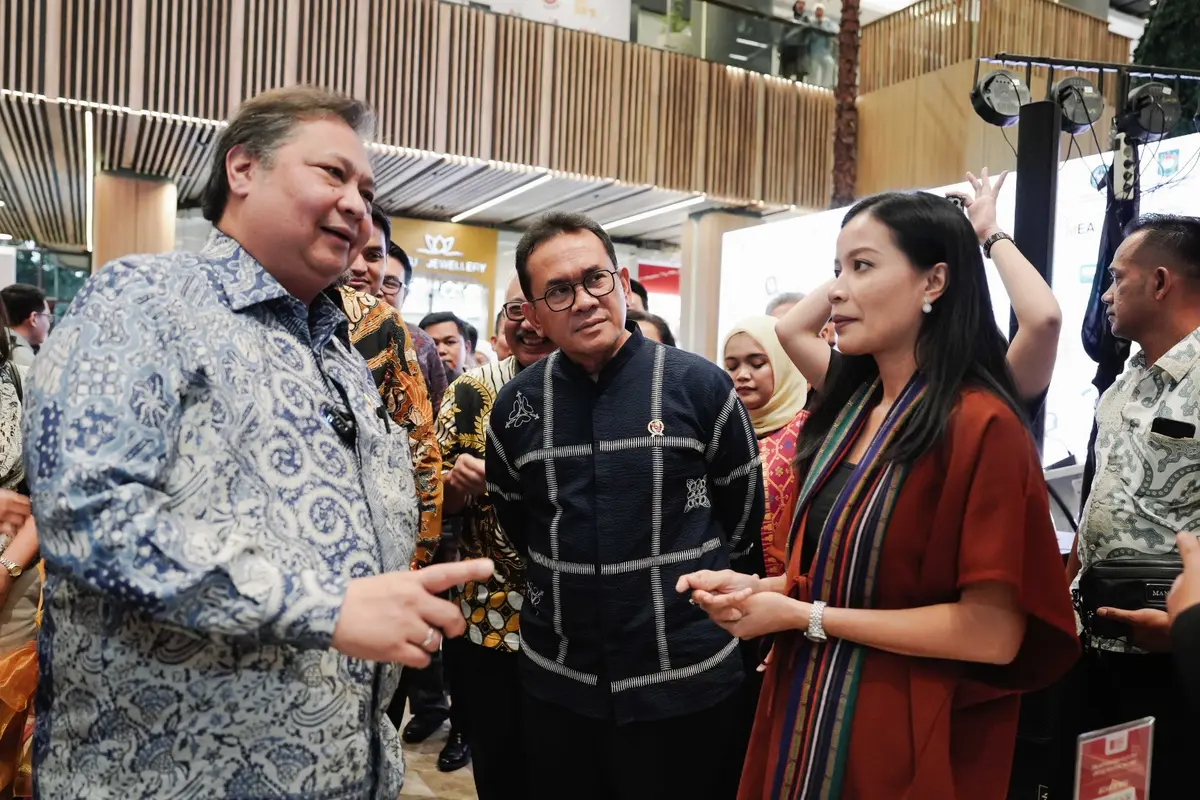 Menteri Koordinator Bidang Perekonomian Airlangga Hartarto saat mengunjungi Peluncuran Hari Belanja Online Nasional (Harbolnas) di The Park Pejaten Mall, Jakarta.  (Istimewa)