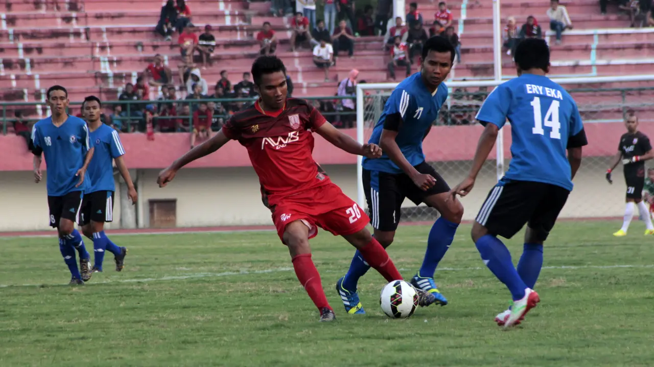 Persis Solo