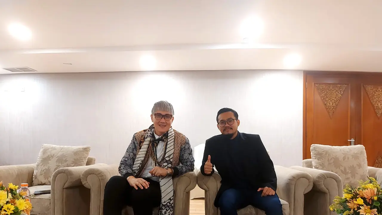 Musa Widyatmodjo dan Charisma melakukan kerja sama