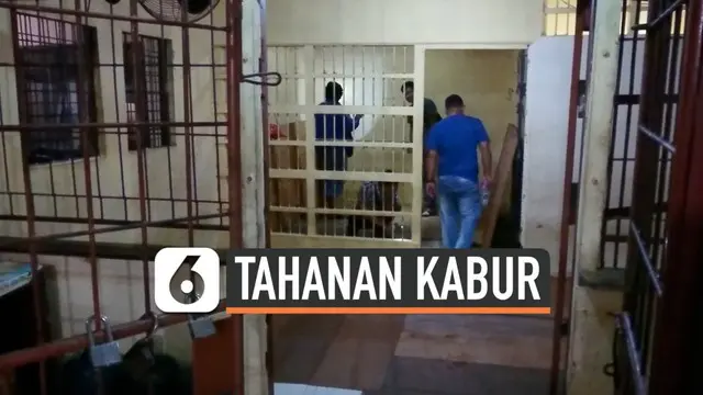 4 tahanan polisi di mapolsek Pontianak Utara nekat kabur penjara. Mereka membobol atap tahanan untuk melarikan diri.
