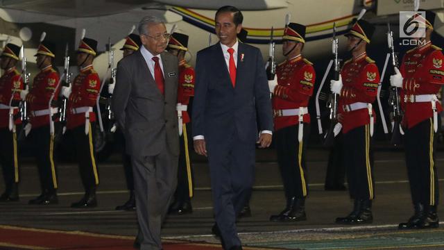 Presiden Jokowi Sambut Kedatangan PM Mahathir Mohamad