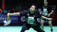 Ganda putri Jaya Raya, Anggia Shitta Awanda/Shela Devi Aulia, saat bertanding pada Djarum Super Badminton 2019 di