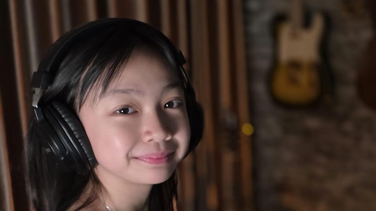 Lindee Cremona Persembahkan Kado Manis Penuh Haru untuk Orang Tua Lewat Single Senyum Ayah