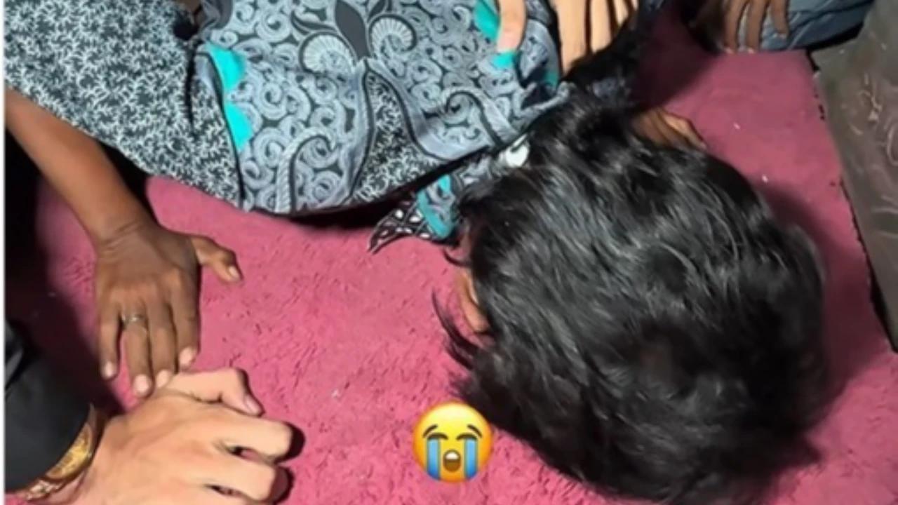 Sujud Syukur Sudrajat Pedagang Es Gabus Viral Dihadiahi Umrah Gratis oleh Influencer Aisar Khaled