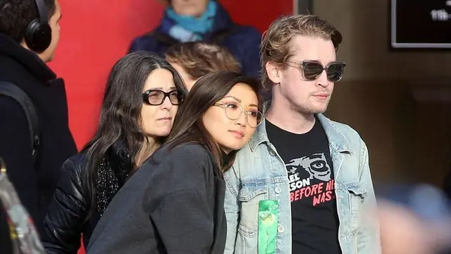 Dikaruniai Anak Laki-laki, Ini 6 Potret Macaulay Culkin Pemeran 'Home Alone' dan Brenda Song
