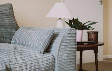 Tips Membersihkan Sofa Kain dengan Bahan Sederhana, Bikin Tampilan Sofa Jadi Lebih Bersih, Awet dan Nyaman