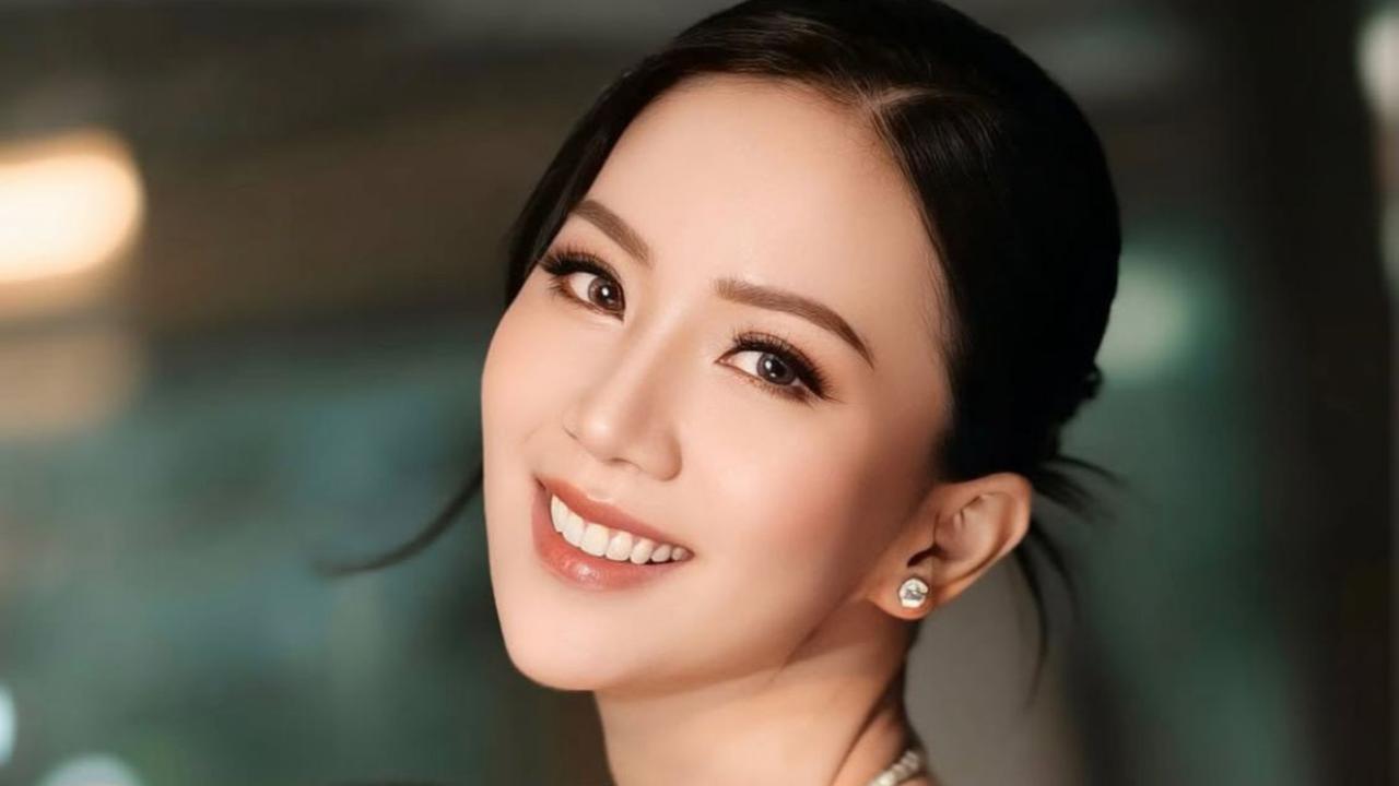 7 Potret Agnes Jennifer Tampil Stunning dengan Fashion Uniknya, Netizen: Gayung Lope Lewat