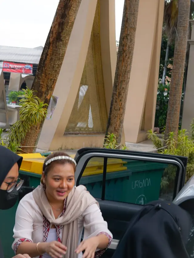 Mawar Butterfly berbagi kepada ojol (Istimewa)