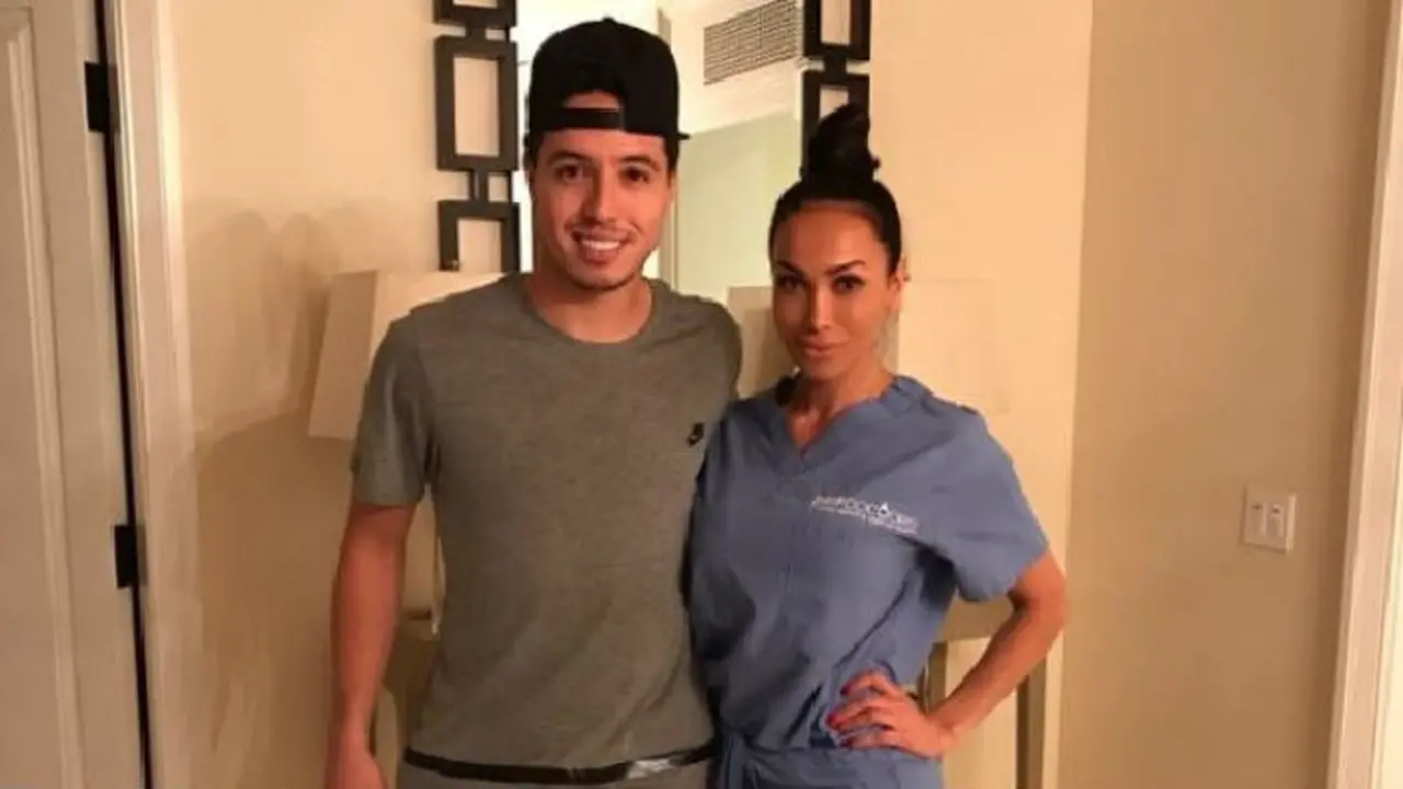 Samir Nasri bersama dokter cantik, Jamila Sozahdah