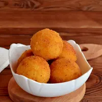 Resep Binyolos Keju Lumer dari Ubi Cilembu yang Manis Legit./Copyright depositphotos.com/onlyzoia