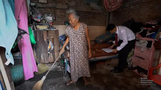 Kehadiran Sekolah Rakyat juga meringankan beban finansialnya nenek Aina.  (Foto: Badan Komunikasi RI)