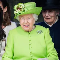 Ratu Elizabeth II benar-benar bersimpati pada situasi sulit dan memusingkan untuk Meghan Markle ini. (grazia.com-au)