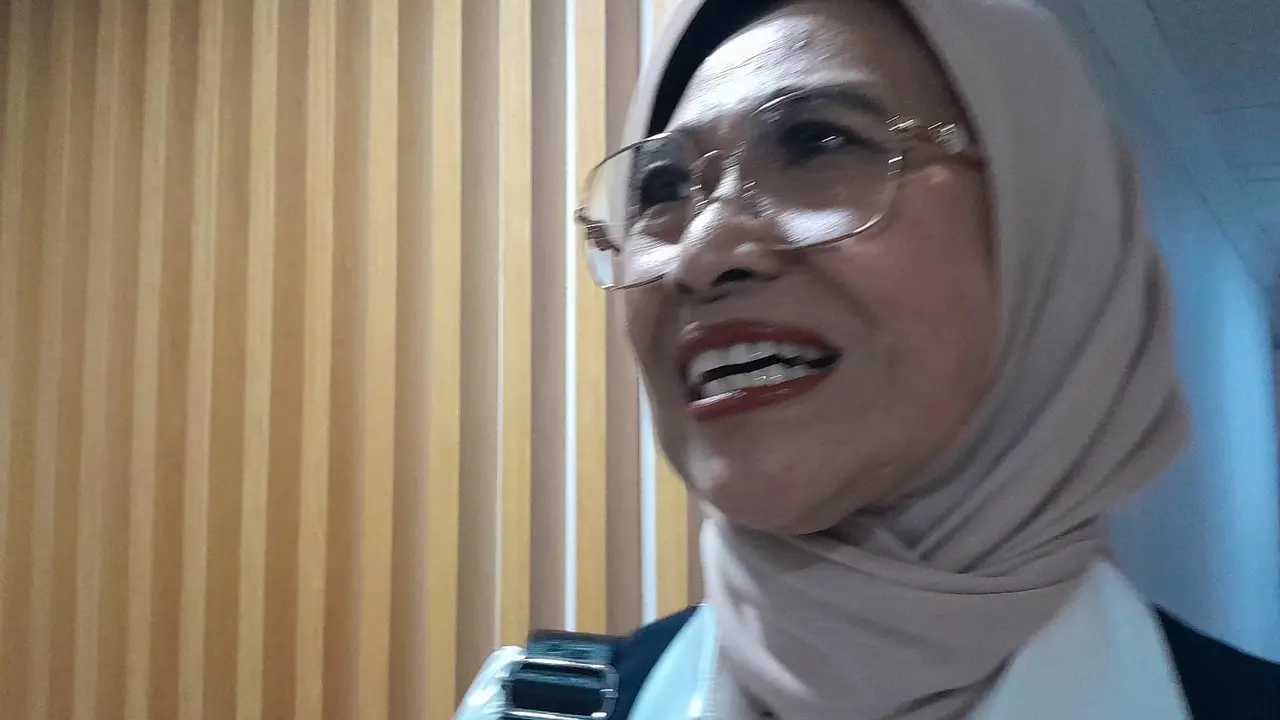 Ketua Komisi X DPR RI, Hetifah Sjaifudian mengatakan perlu dikaji lagi tentang rencana kebijakan Gubernur Jawa Barat Dedi Mulyadi masuk sekolah jam 6 pagi.