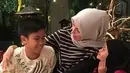 Meski tak didampingi sang suami, Inneke mengaku puasanya rutin. Terlebih pada puasa kali ini dua anaknya, Muhammad Rahlil Ibrahi dan Siti Rahlia Ibrahim juga ikut berpuasa. (Instagram/inekekoes)