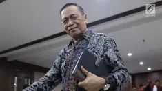 Mantan anggota Komisi XI DPR RI dari Fraksi Partai Demokrat, Amin Santono usai menjalani sidang perdana di Pengadilan Tipikor, Jakarta, Kamis (20/9). Sidang beragendakan pembacaan dakwaan dari JPU KPK. (Liputan6.com/Helmi Fithriansyah)