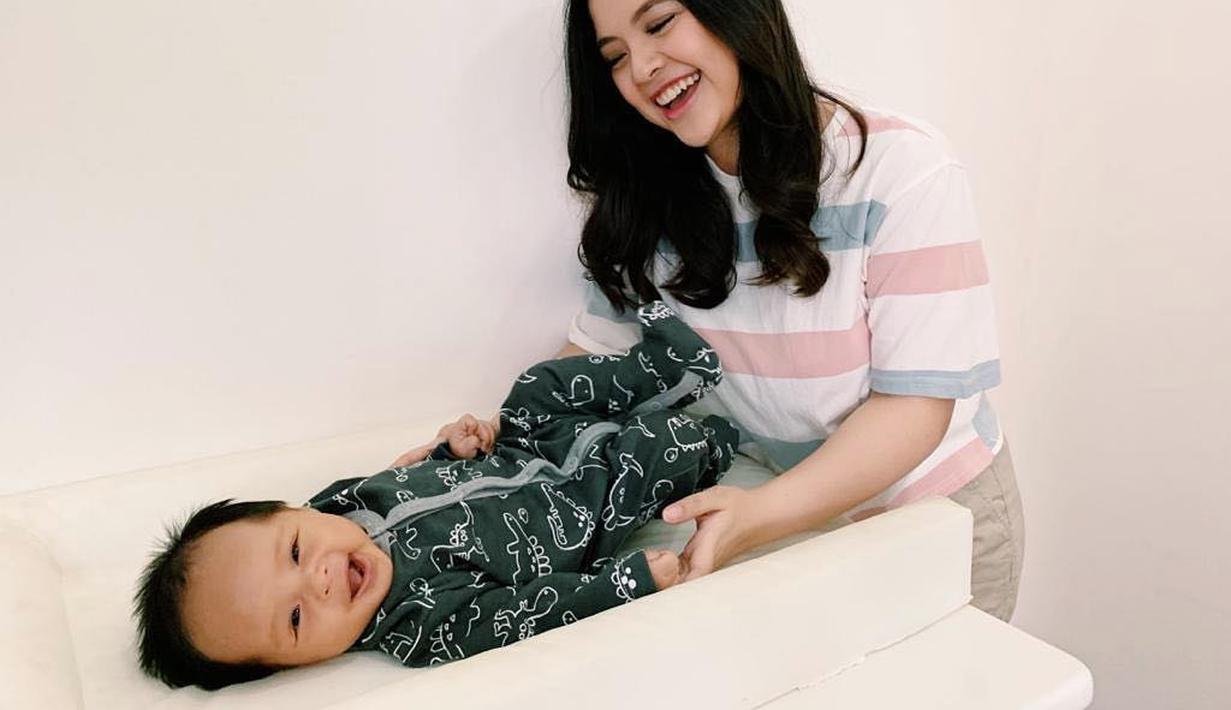 Tasya kerap membagikan momen manisnya bersama sang anak. Momen-momen yang diunggah pun banyak menarik perhatian dan menuai pujian dari netizen. (Liputan6.com/IG/tasyakamila)