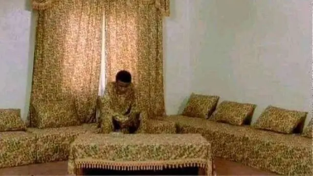 8 Potret Outfit Nyeleneh Lebaran yang Malah Bikin Malu Ini Kocak