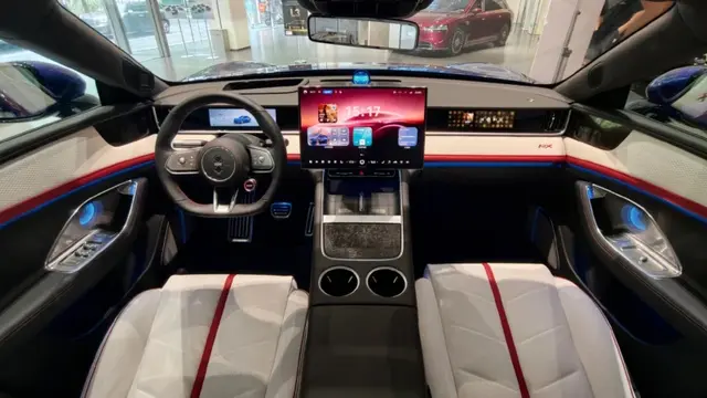 Interior Mewah dan Canggih Kabin Luxeed RX
