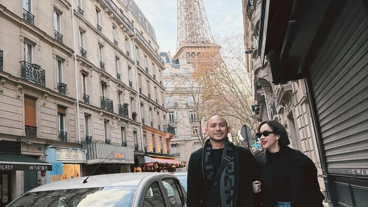 6 Potret BCL dan Tiko Aryawardhana Liburan ke Paris, Tetap Romantis di Tengah Isu Miring Gugat Cerai