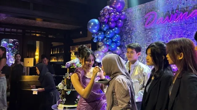Saudara Kembar Davina Karamoy